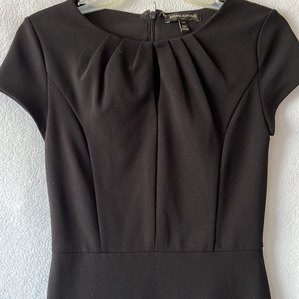 Banana Republic basis black dress